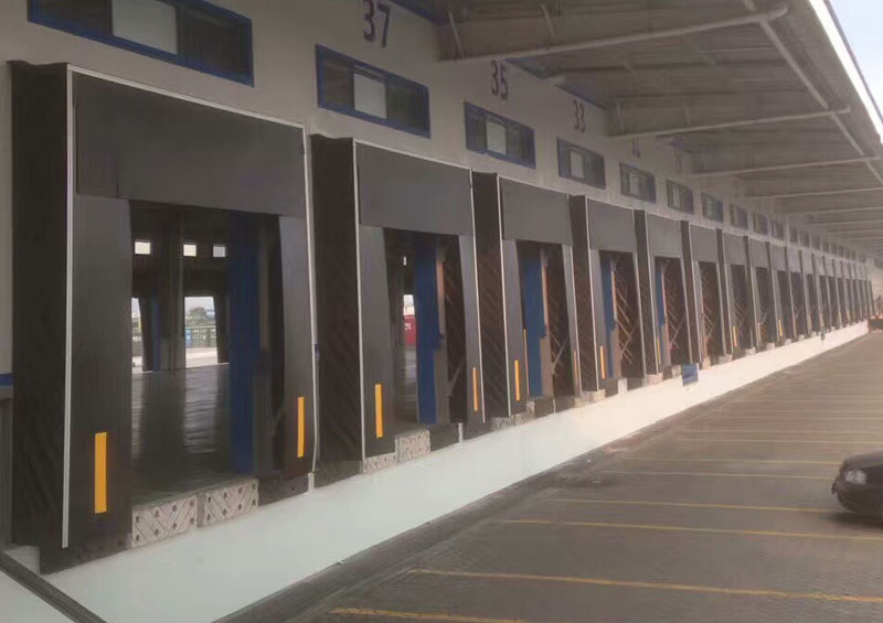 鋁合金機(jī)械門(mén)罩